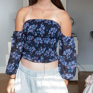 Cute off the shoulder fitted top!